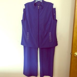 Chico’s Synergy Vest/Pants Combo!